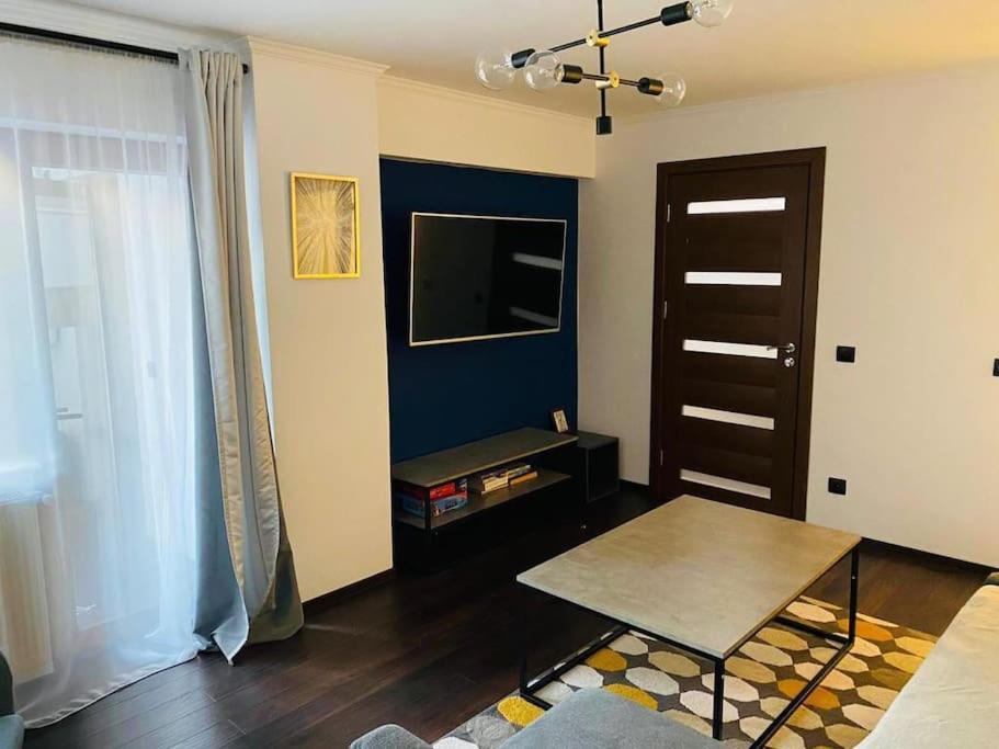 Aparthotel City Center Targu Ocna Ngoại thất bức ảnh